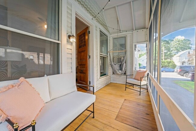 Building Photo - 107 Union Ave