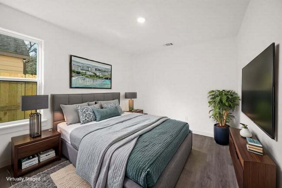 Building Photo - 4326 Plaag St