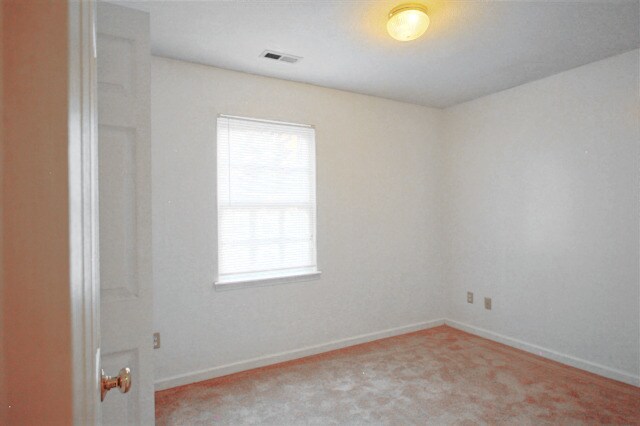 Building Photo - Cozy 3 Bed, 2 Bath Home in Ridgewood!