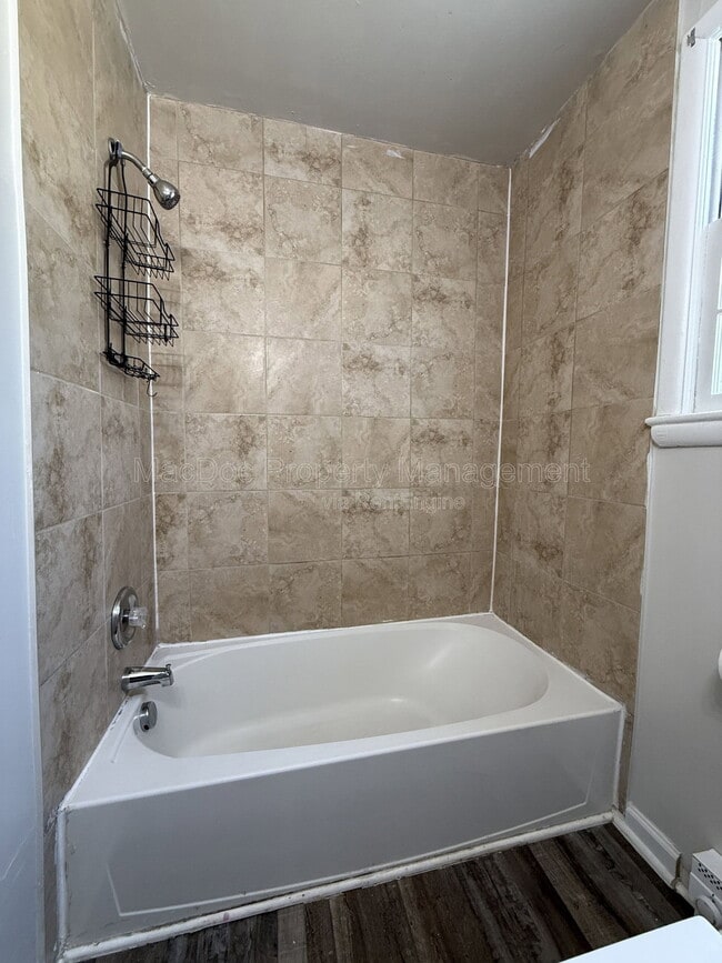 Building Photo - 1500 Airport Ave