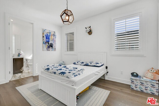 Building Photo - 20559 Wood Rose Ct