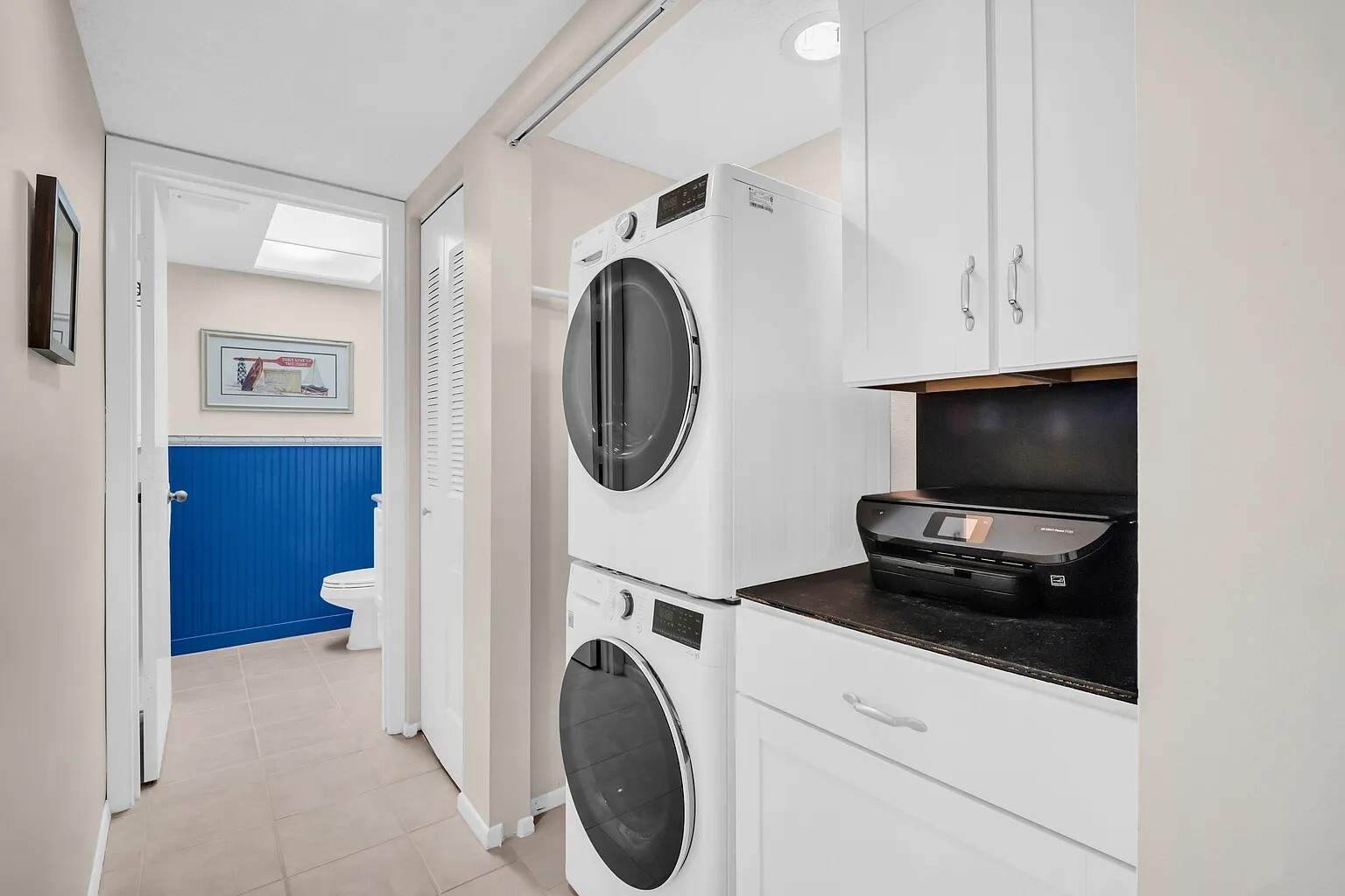 In-unit Laundry - 1332 Pasadena Ave S
