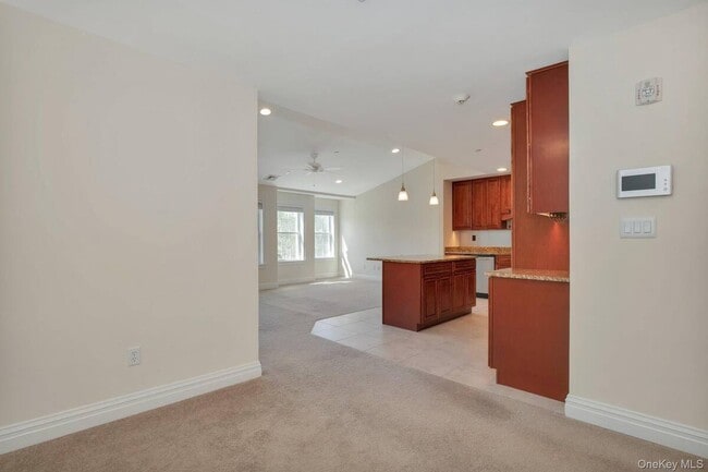 Building Photo - 34 Della Dr
