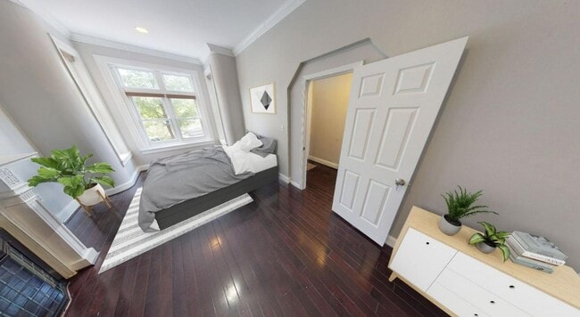 Building Photo - 2411 First St NW