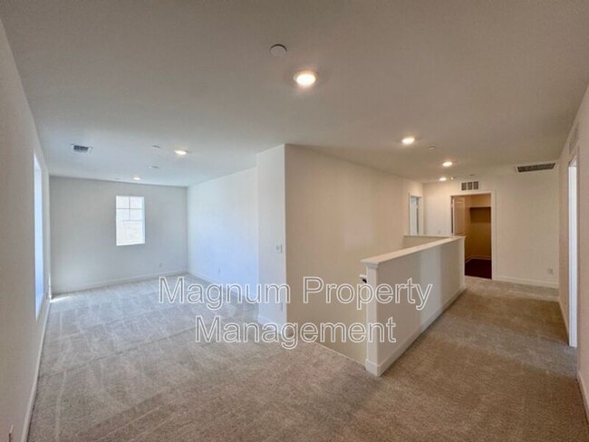 Building Photo - 30769 Valley Heights Dr.