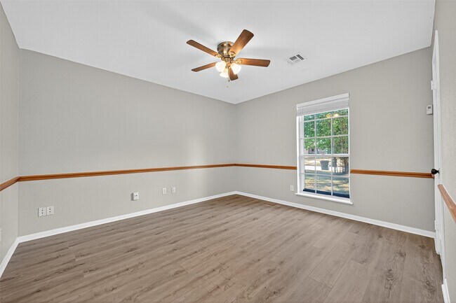 Building Photo - 1714 Corral Dr