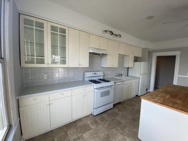 Building Photo - 1 bedroom in Seattle WA 98107