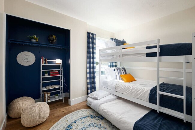 Building Photo - 515 Hawks Blvd