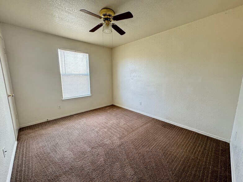 Building Photo - 1508 Benttree Dr