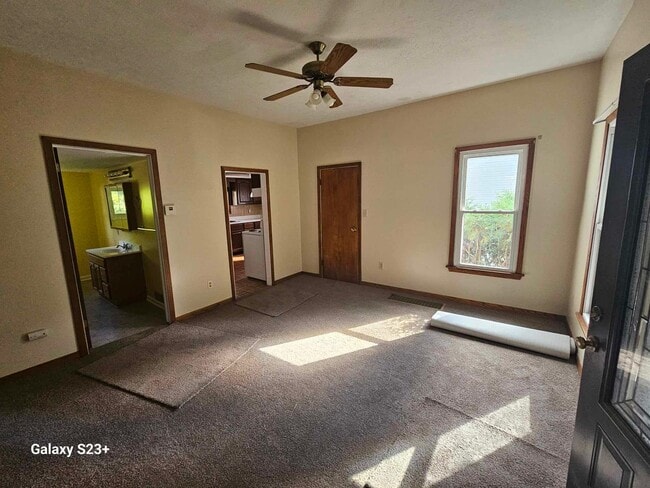Building Photo - Kent 2-bedroom 1 bath house for rent