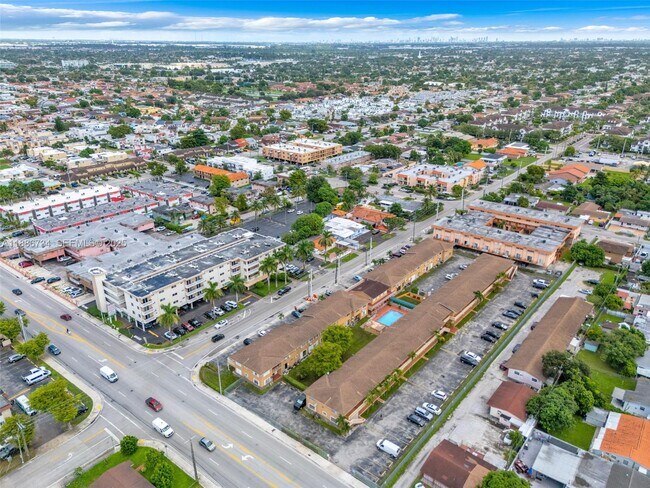 Building Photo - 1154 W 35th St