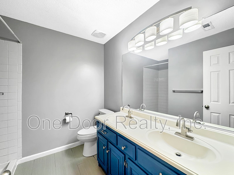 Building Photo - 805 Settlement Dr