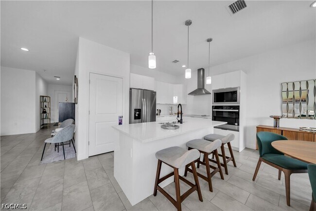 Building Photo - 6210 Forest Ct