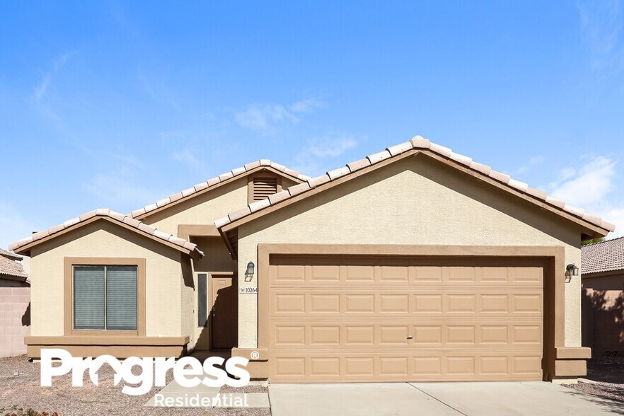 Primary Photo - 10264 E Crescent Ave