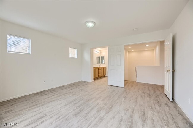 Building Photo - 4045 Oliver Sagebrush Dr