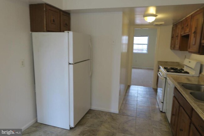 Building Photo - 3514 Cranmer Mews