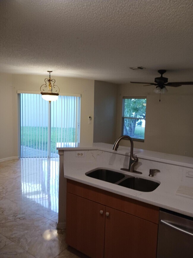 Building Photo - 738 Perdido Heights Dr