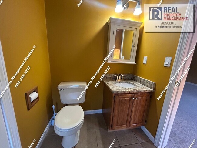 Building Photo - 44 Pinewood Rd