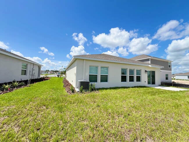 Building Photo - 317 Singing Sands Cir