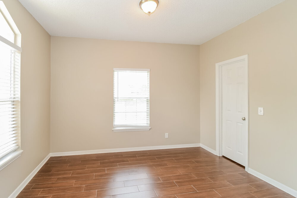 Building Photo - 8895 Chambore Dr