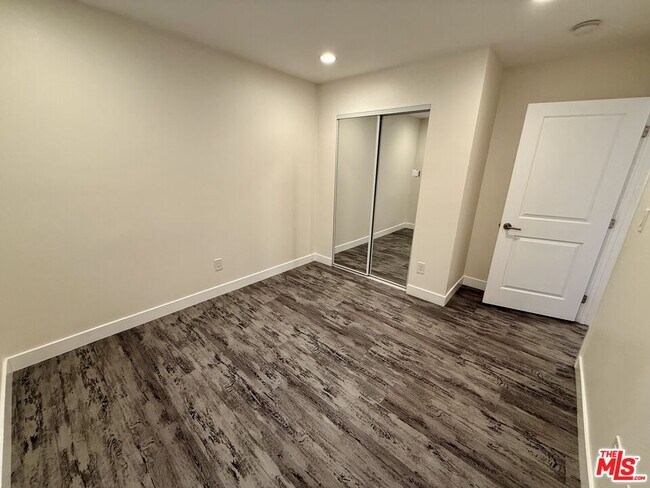 Building Photo - 3753 Woodlawn Ave