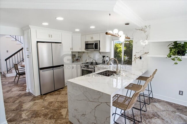 Building Photo - 26848 Hummingbird Cir