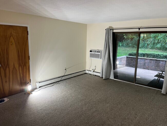 Building Photo - 64 Oxbow Dr