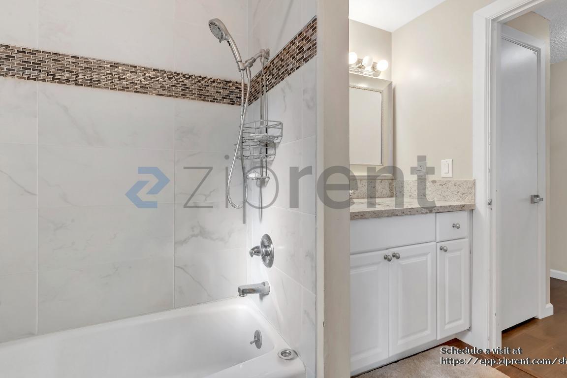 Building Photo - 20534 SW Rosa Dr