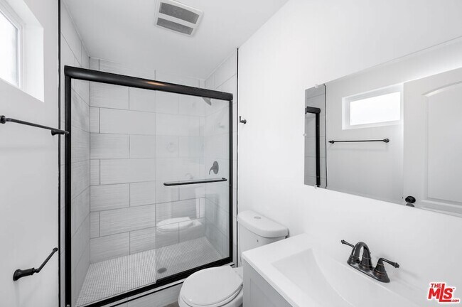 Building Photo - 7306 Independence Ave