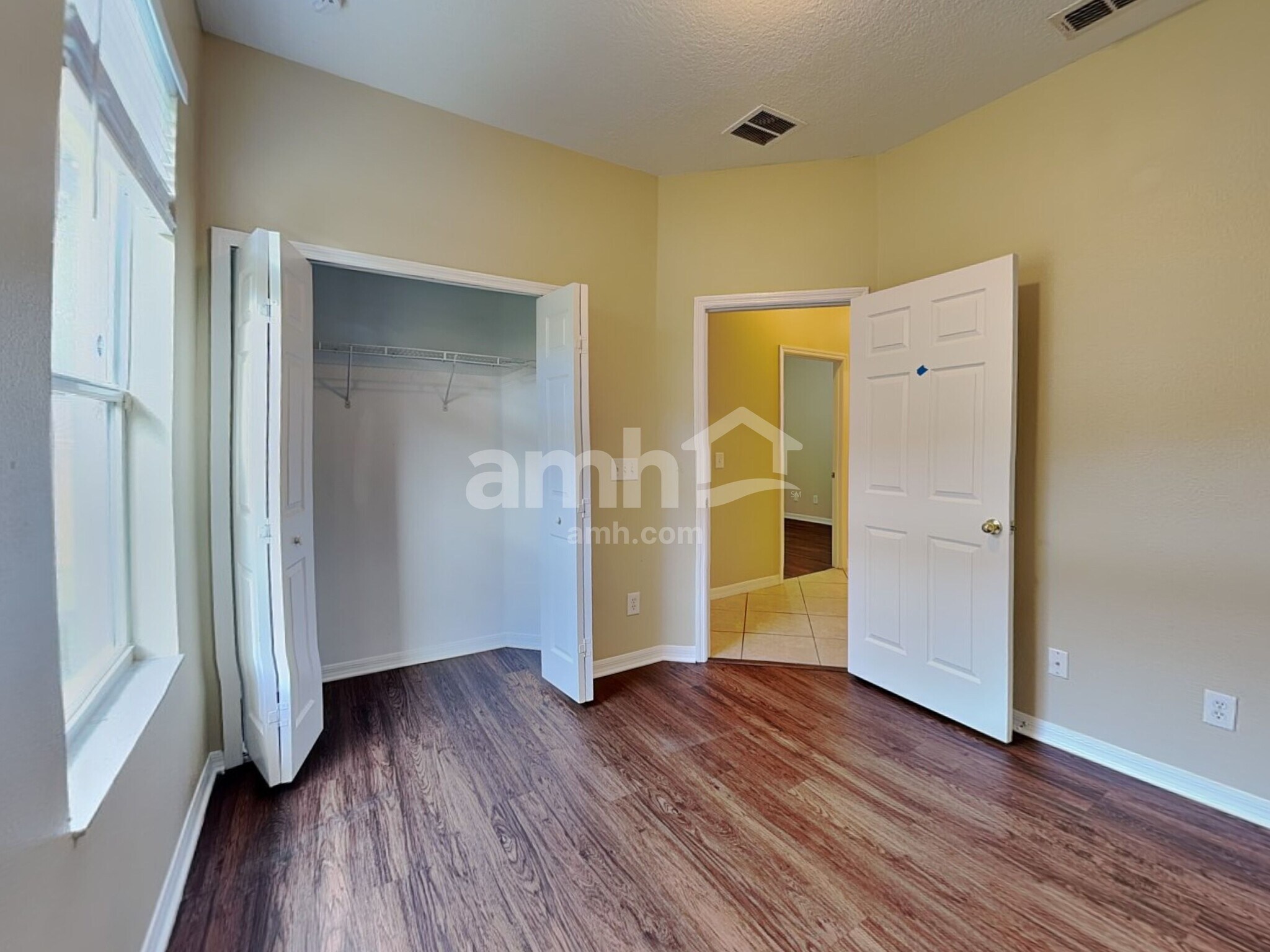 Building Photo - 1619 Lakelet Loop