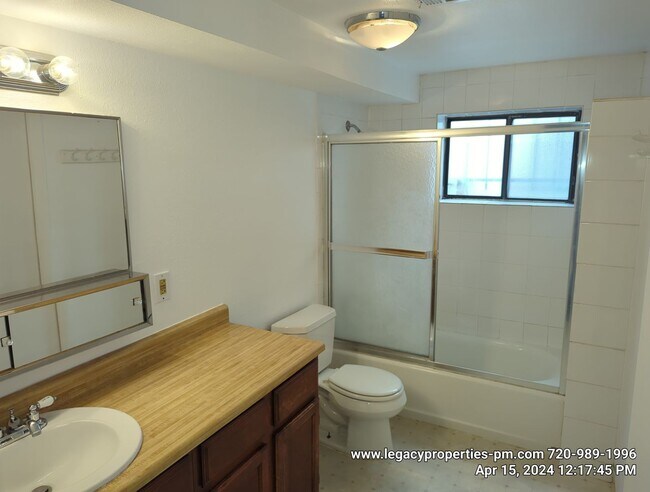 Building Photo - Across the street from the Light Rail!