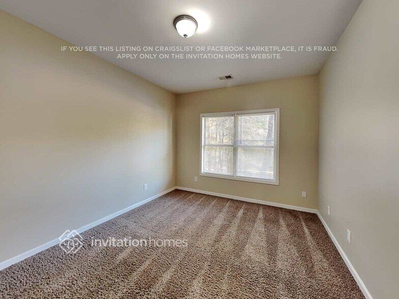 Building Photo - 505 Lakeside View