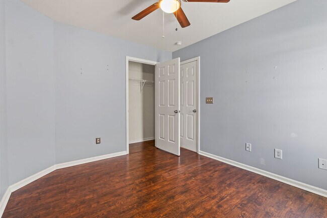 Building Photo - Winslow Home