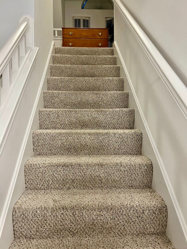 Building Photo - 1623 Old Pond Ln