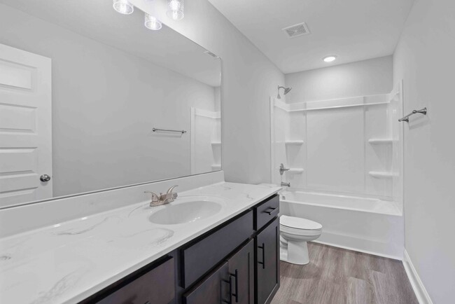 Building Photo - 15 Highland Blf Wy