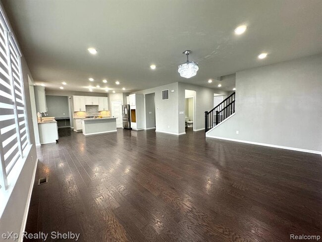 Building Photo - 49477 Hummel Dr