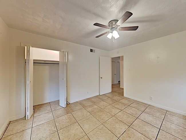 Building Photo - No Application Fee* Plus $250 Off First & ...