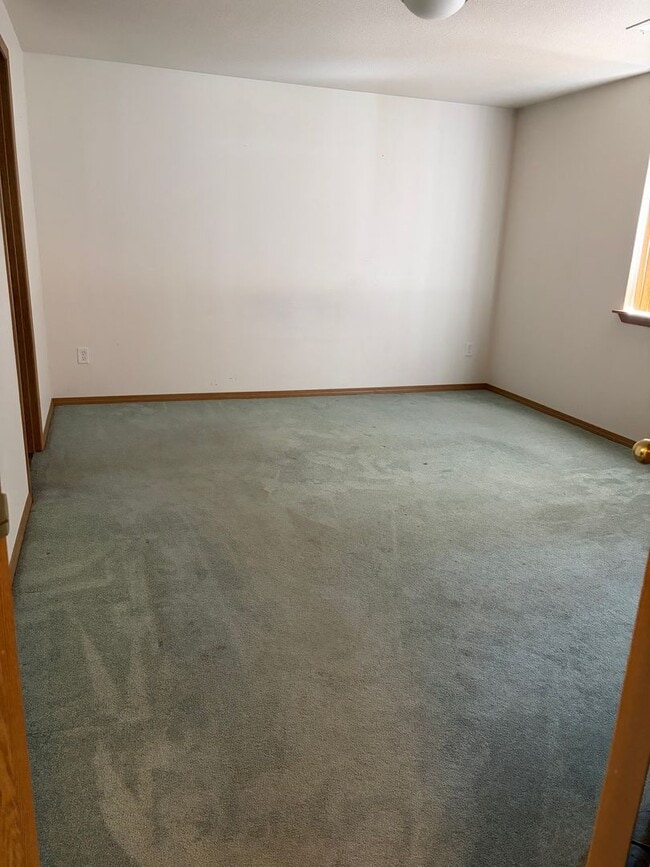 Building Photo - Ranch Style Home in Carlton