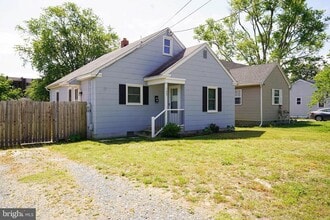 Building Photo - 1007 Spring Ave