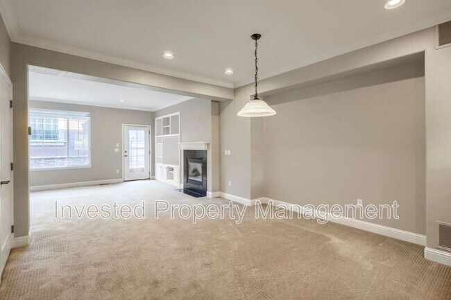 Building Photo - 9531 Cedarhurst Ln