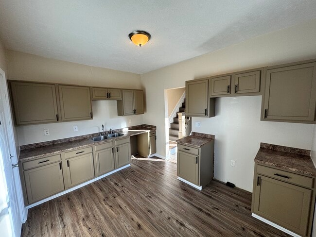 Building Photo - Fulton Duplex