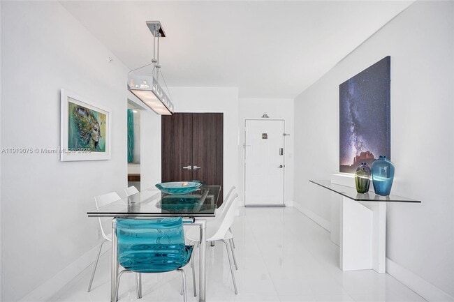 Building Photo - 2501 S Ocean Dr