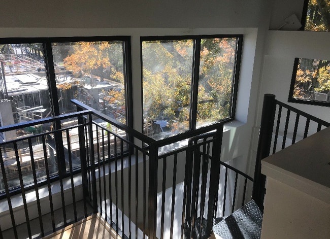 Building Photo - 333 2nd St SE