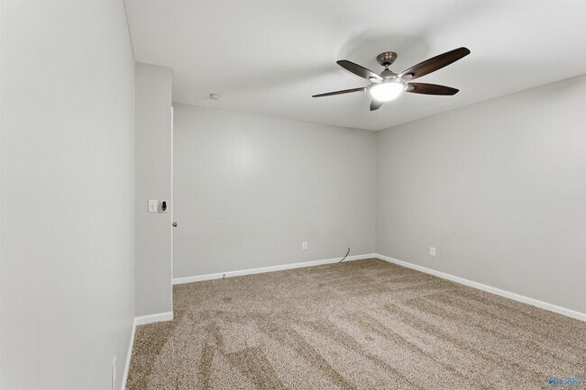 Building Photo - 121 Grayson Ave