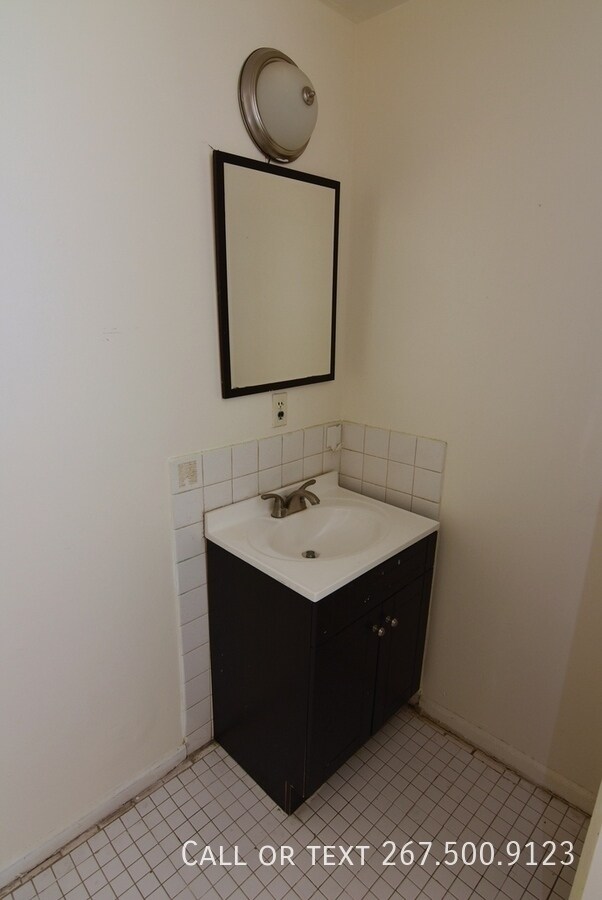 Building Photo - 303 South St