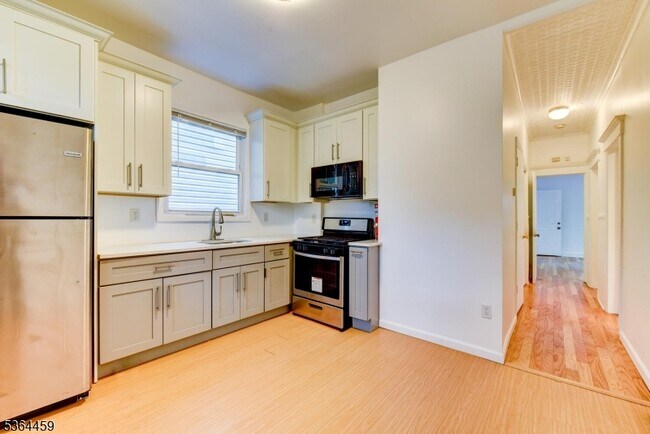 Building Photo - 24 Eckert Ave