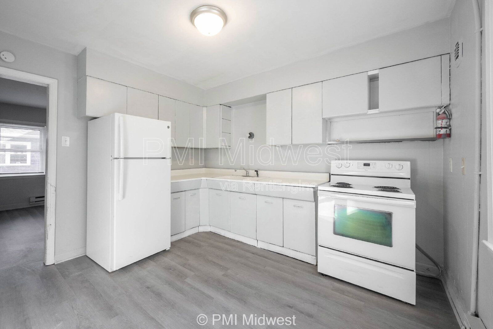 Building Photo - 3725 N Sherman Dr