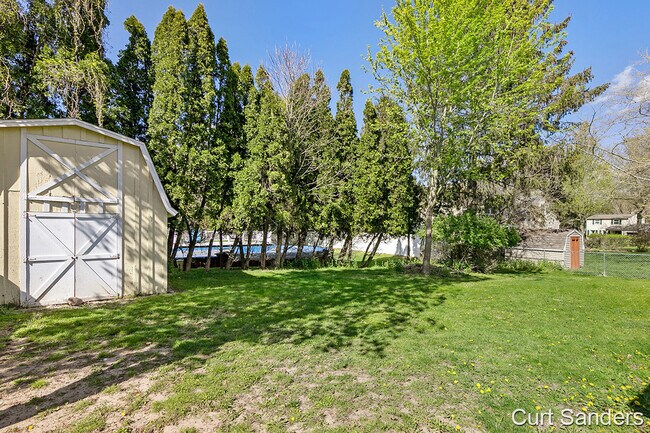 Building Photo - 2513 Longmeadow St NW