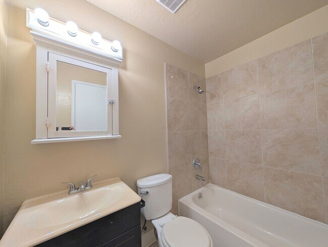 Building Photo - 6435 Greenback Ln