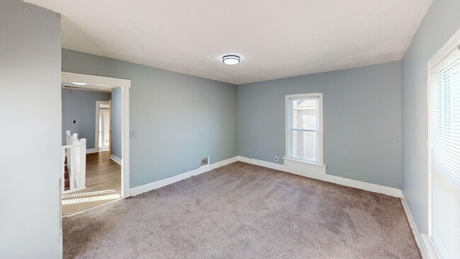 Building Photo - 3 Bedrooms, Newly updated!
